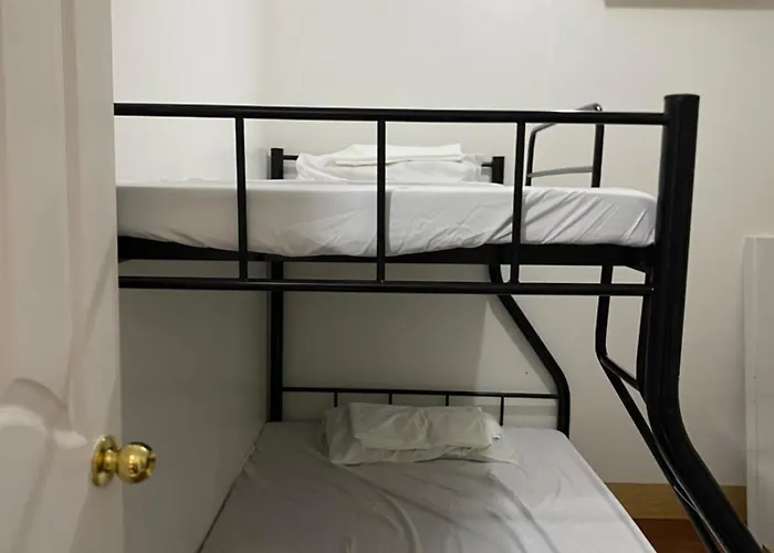 Aparthotel Victoria Station 1